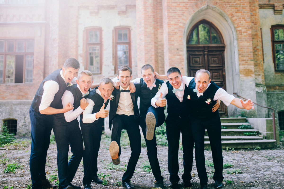 7 Best Gifts for Groomsmen Who Love Sports